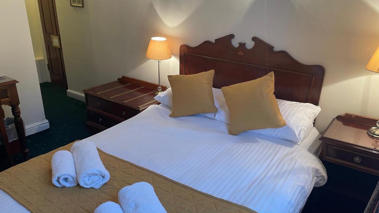 Crown Hotel Downham Market Eksteriør bilde