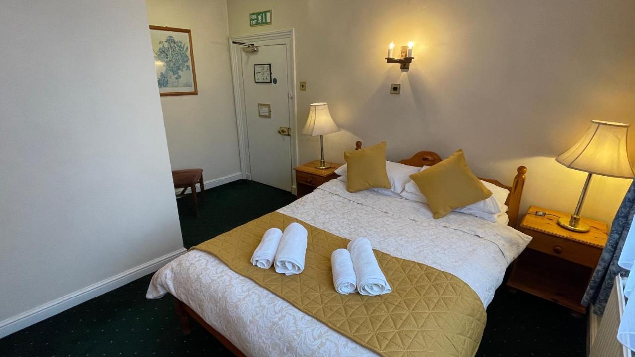 Crown Hotel Downham Market Eksteriør bilde