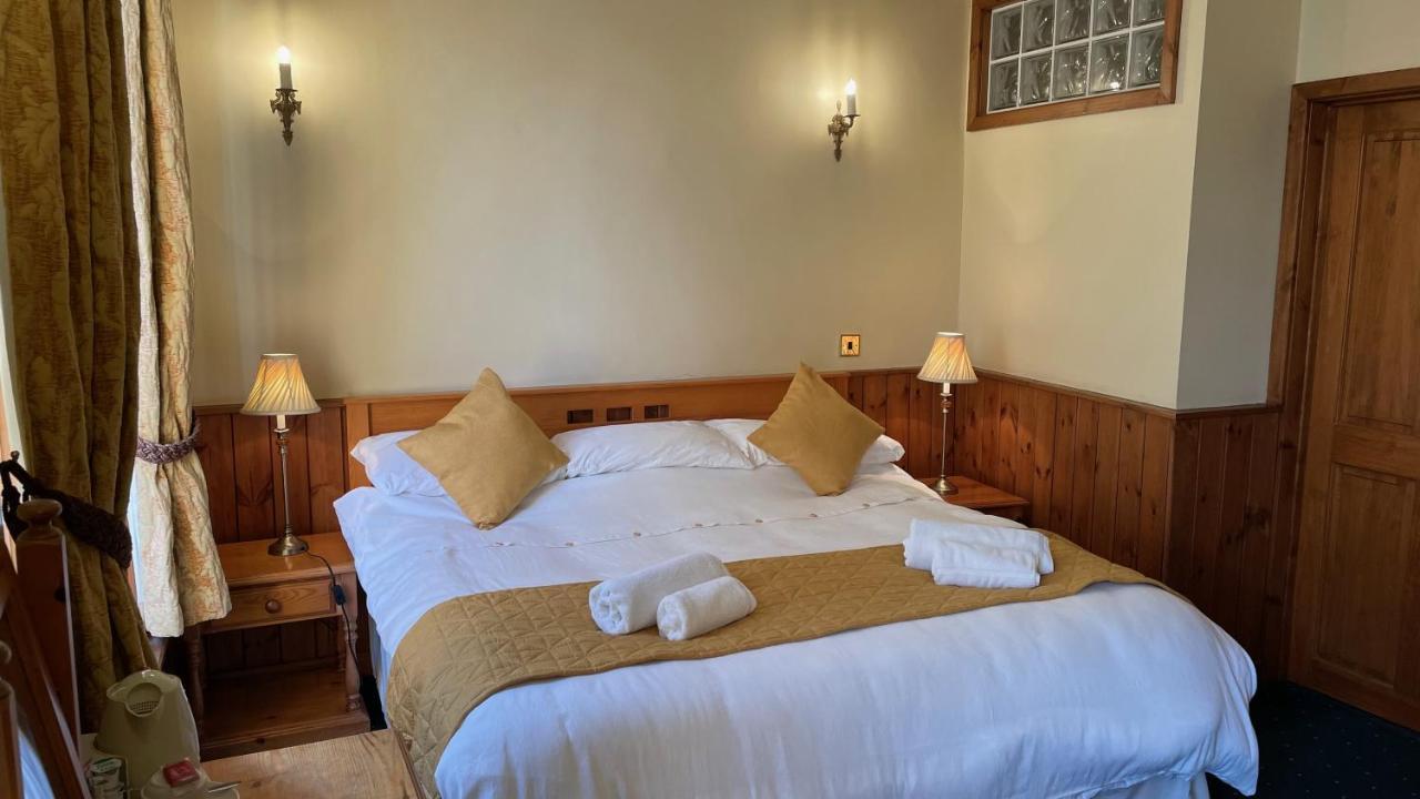 Crown Hotel Downham Market Eksteriør bilde
